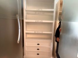 Bücherregal weiss mit drei Schubladen gebraucht