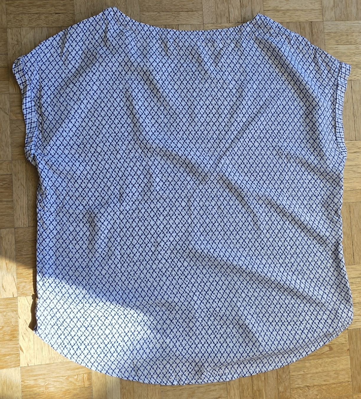 T-shirt: Chemise /Tshirt Blanc/bleu – Usato da Yverdon-les-Bains venduto da van_dq65 8
