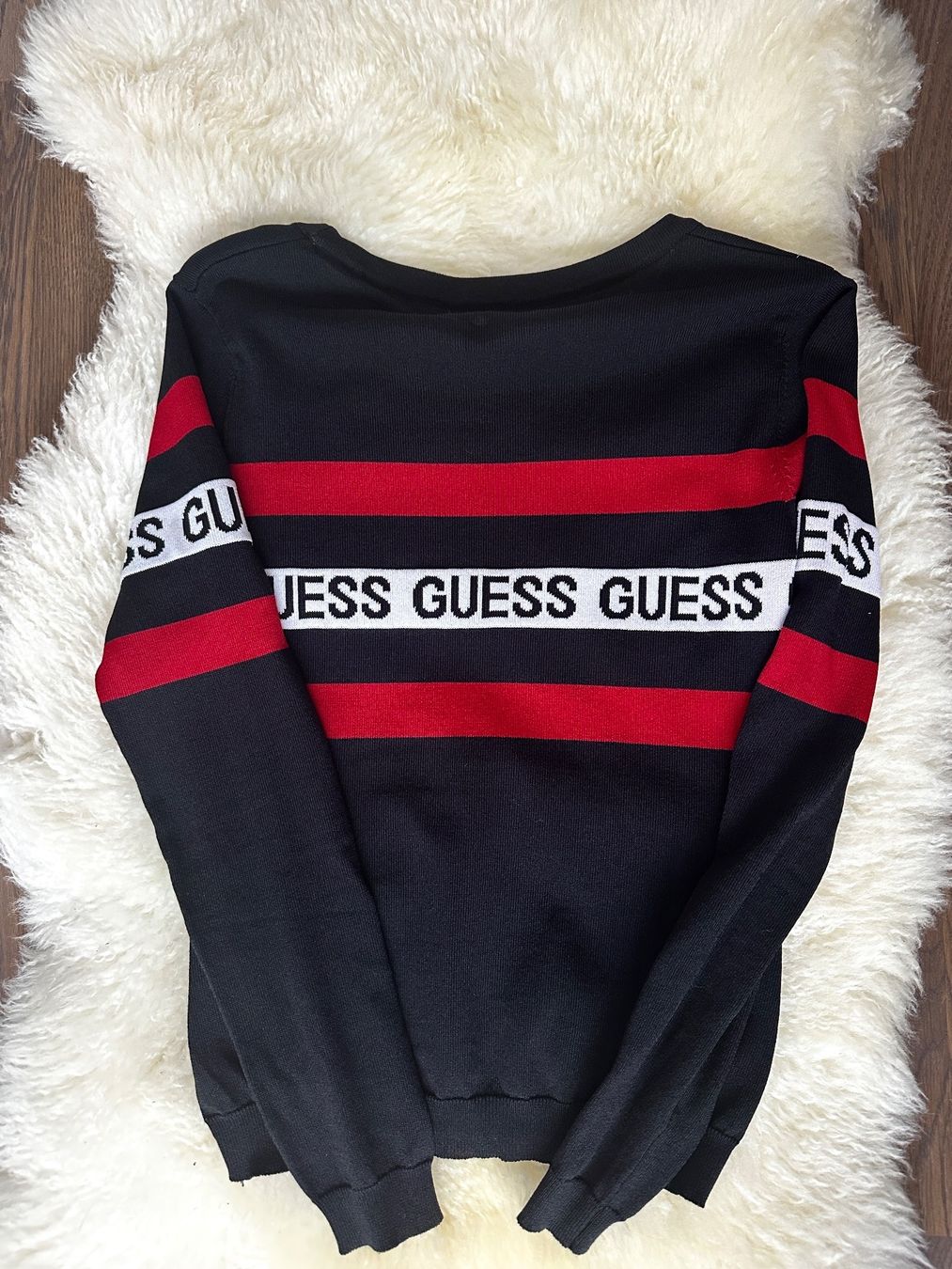 Guess Pullover & Sweatshirts: Guess Pullover Damen Gr. XS schwarz rot gestreift – Neu (gemäss Beschreibung) aus Mühlethurnen von Fudoshin1 4