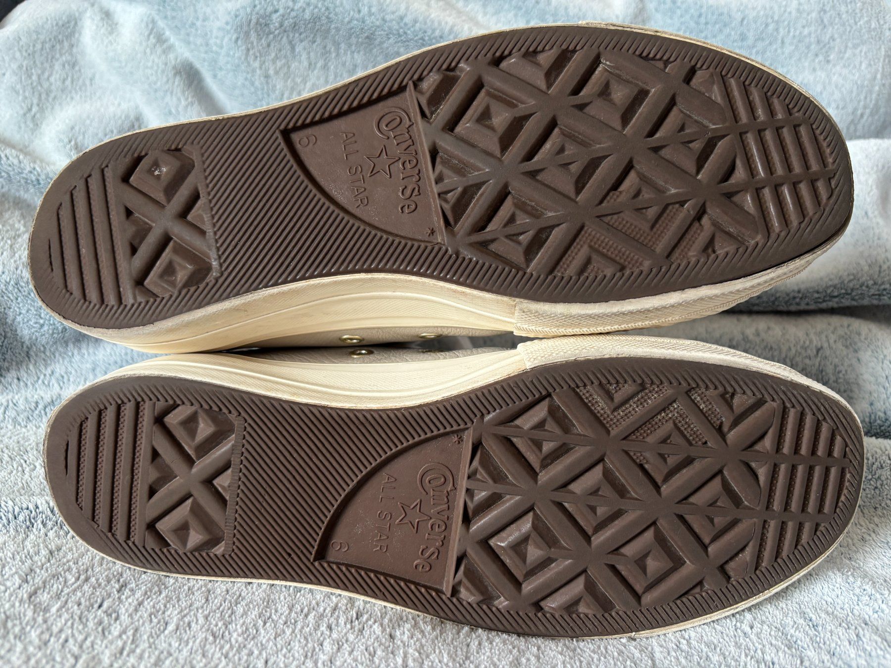 Converse Scarpe da donna: Converse Leder Platform, Plateau, grau, Gr. 39, sehr schick – Usato da Birmenstorf AG venduto da tritonius 6