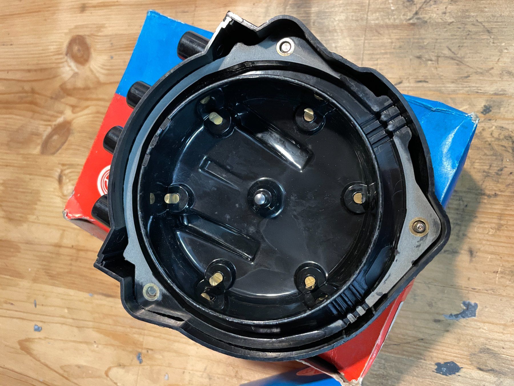 Tutti pezzi di ricambio auto: BMW Verteilerkappe BREMI 8062 9072 Alpina B9 B6 E28 E24 E30 – Nuovo e nell'imballaggio originale da Gstaad venduto da Mr.Montagne 3