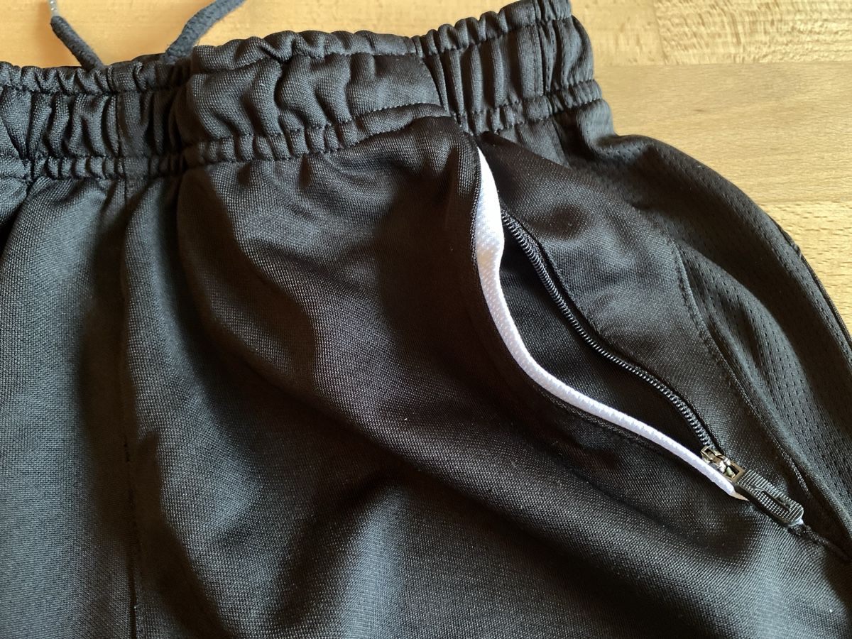 Pantalons: Fussballtrainerhose Gr. 152 – D'occasion à Illnau par Dodo115 3