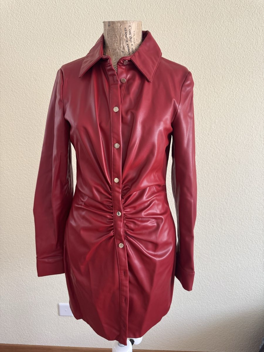 Zara Vestiti: Kunstlederkleid – Usato da Rotkreuz venduto da Mini_mela33