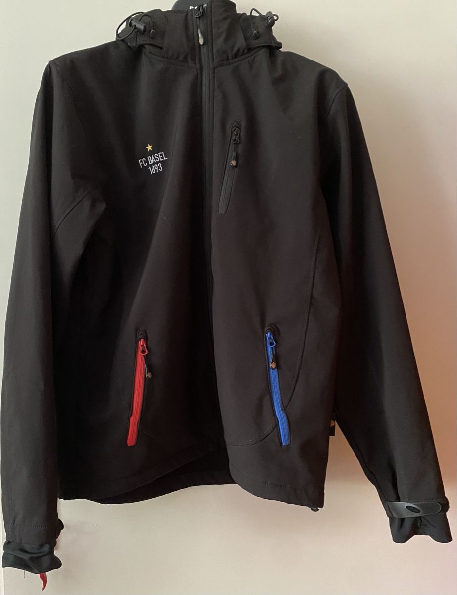FC Basel Giacche: FC Basel 1893 Jacke Softshell schwarz Grösse Xl – Nuovo (secondo la descrizione) da Allschwil venduto da Deal_Tiger99
