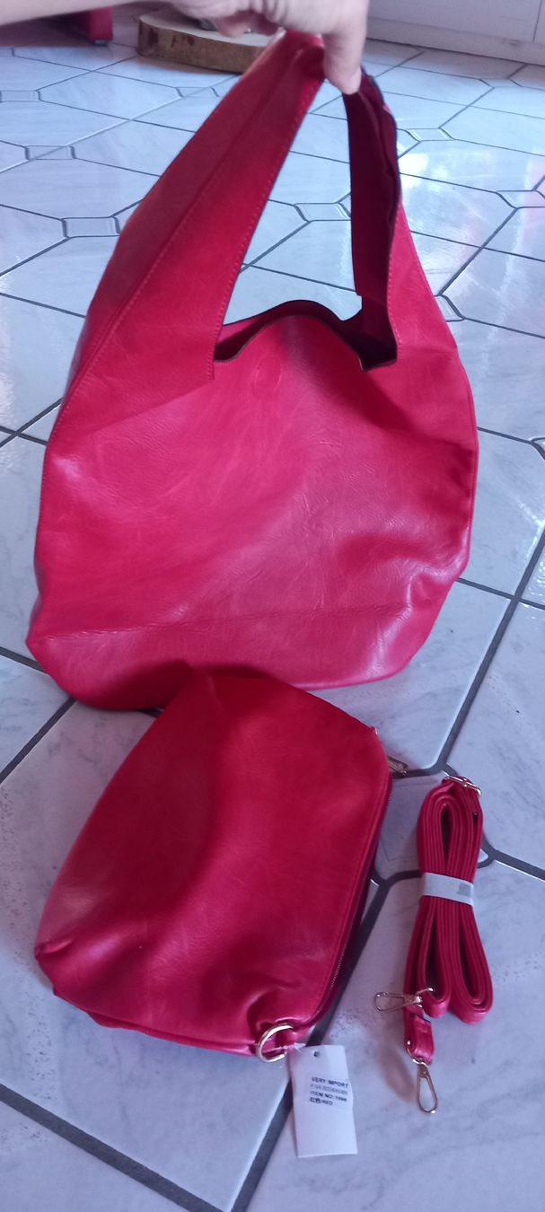 Borse da donna: Roter Shopper mit separater Innentasche – Nuovo (secondo la descrizione) da Buttikon SZ venduto da MH1976