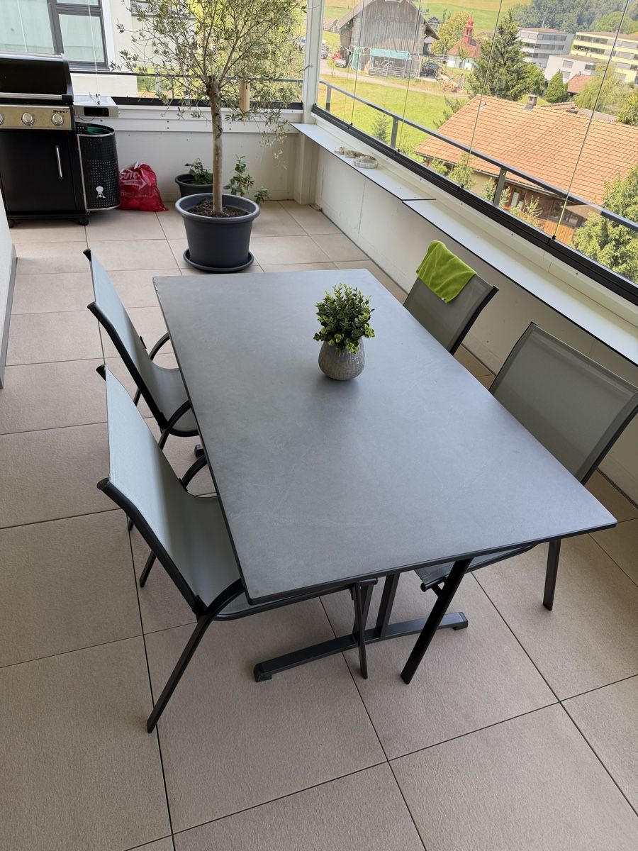 Tischset: Gartentisch mit Stühlen – Gebraucht aus Emmenbrücke von powerrangers0094