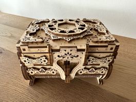 Mechanisches Holzschmuckkästchen, Schmuckschatule