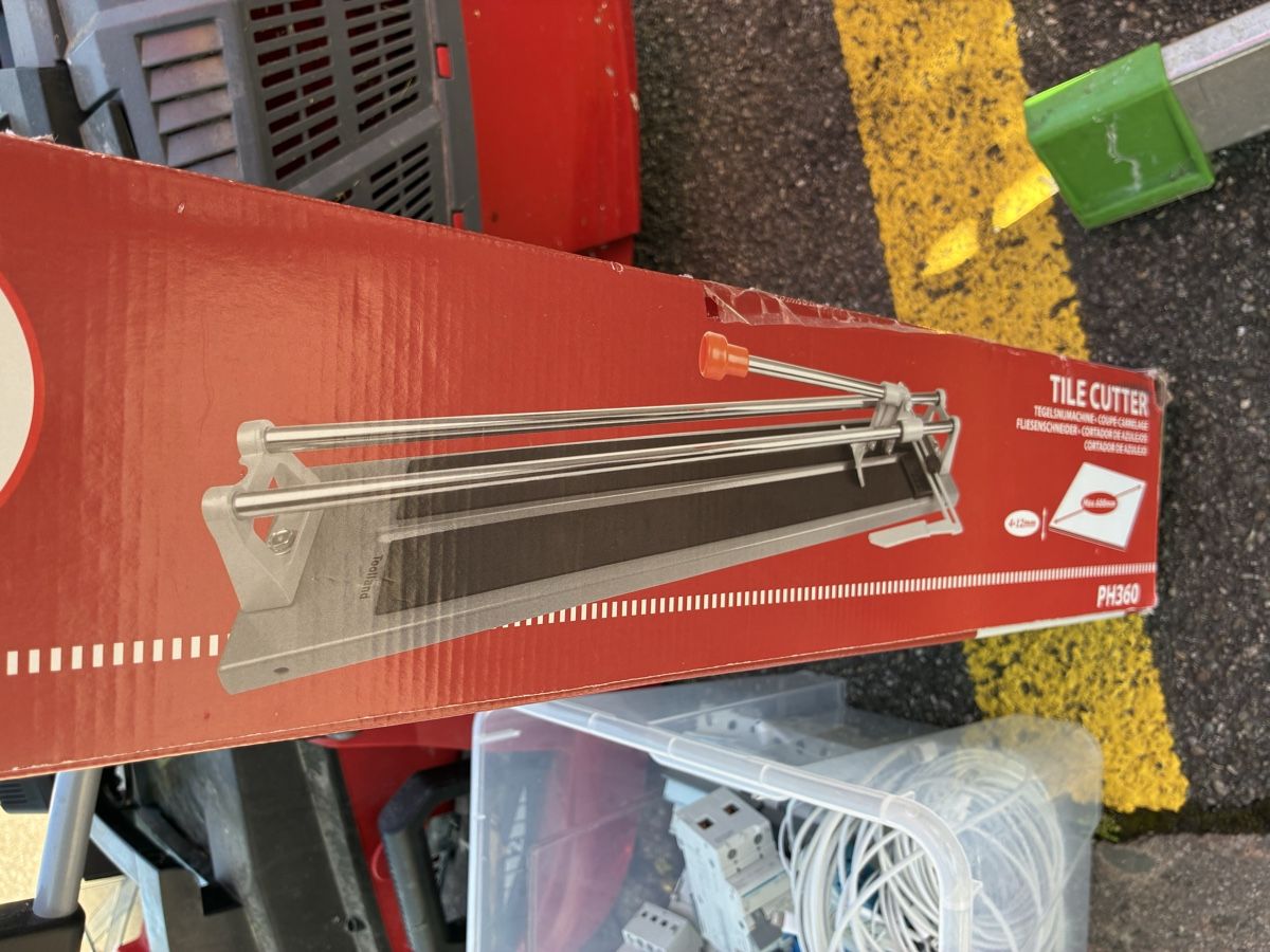 Tutti gli attrezzi: Fliesenschneider – Usato da Reinach BL venduto da cel_6vz5 2
