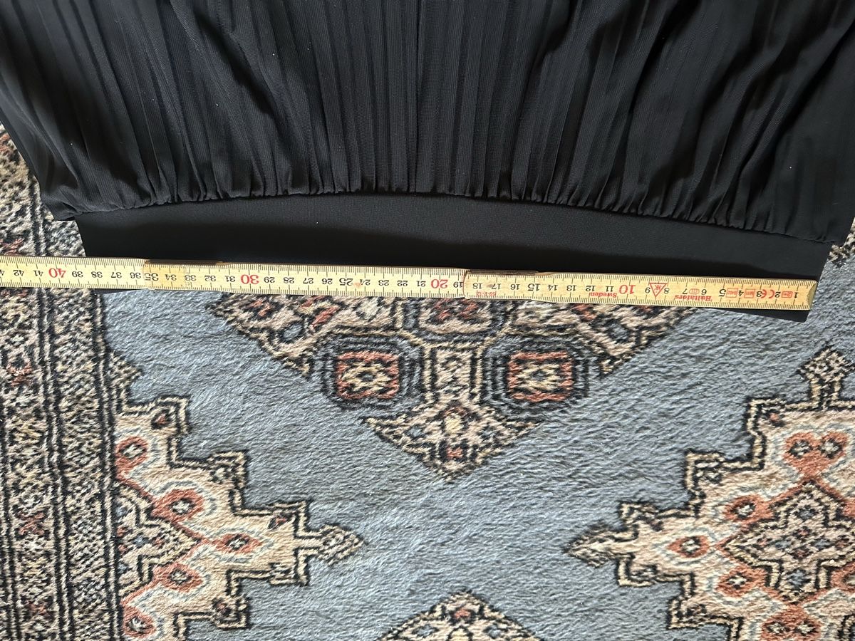 Pantaloni: Elegsntes Cartoon Schwarz hose gr 36 – Usato da Uster venduto da bek_v2ct 6
