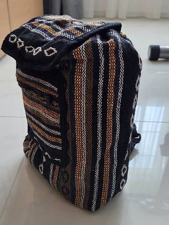 Joli petit sac à dos neuf fait main au Pérou 