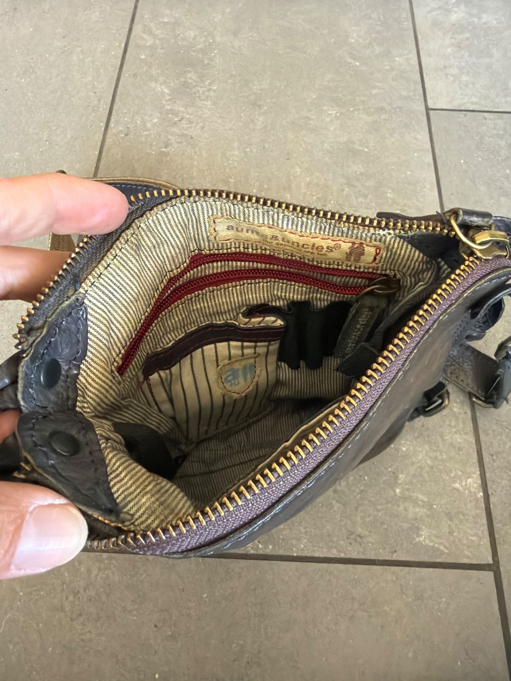 Aunts & Uncles Borse da donna: Leder Tasche von aunts & uncles – Usato da Steffisburg venduto da elle013 2