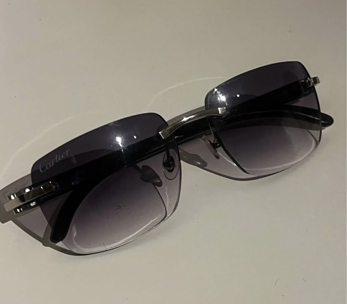 Cartier Brillen & Gläser: Sonnenbrille White Buffs – Gebraucht aus Embrach von DmnkGTR