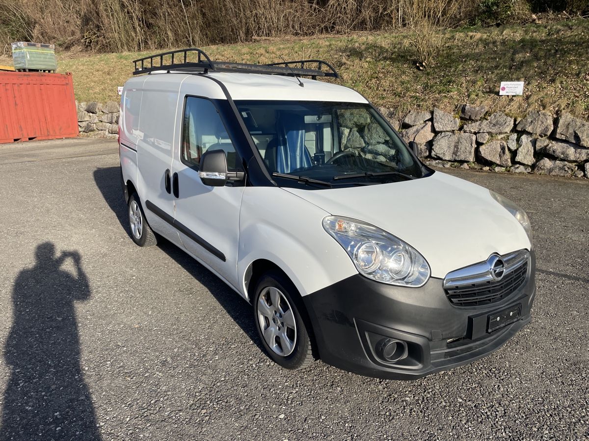 Opel Veicoli commerciali: Opel Combo Diesel, MFK 3.3.26 – Usato da Flaach venduto da Binz