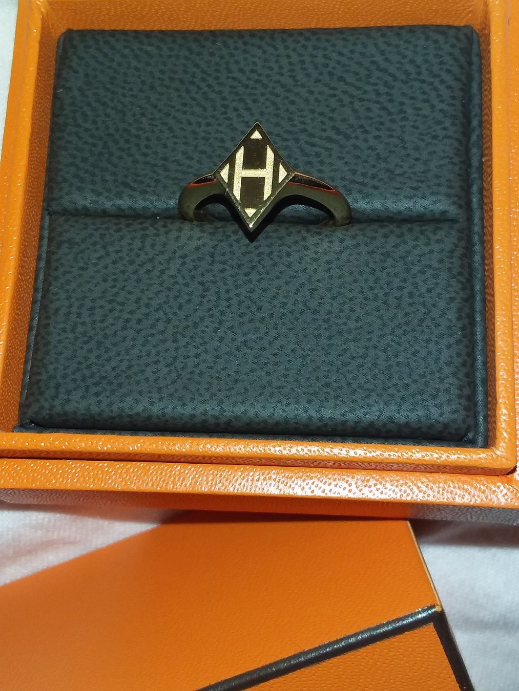 Hermès Anelli: Hermes 18Kt Gold Ring Gambade Gr.52 Neu – Nuovo (secondo la descrizione) da Zuerich venduto da SaTs-43 3
