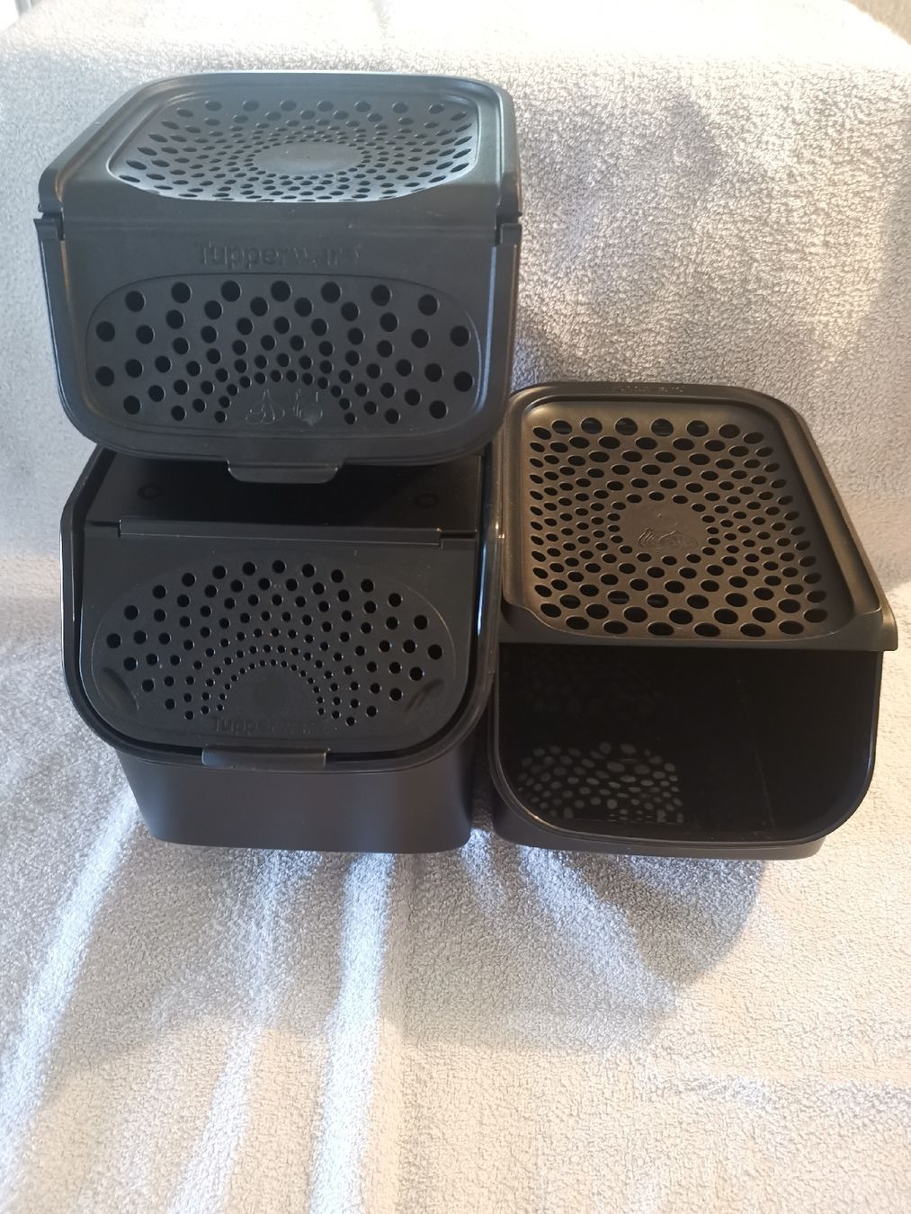 Tupperware Behälter & Ähnliches: Tupperware Smart Frischhaltebehälter 3er Set schwarz  – Gebraucht aus Stans von Findus7318