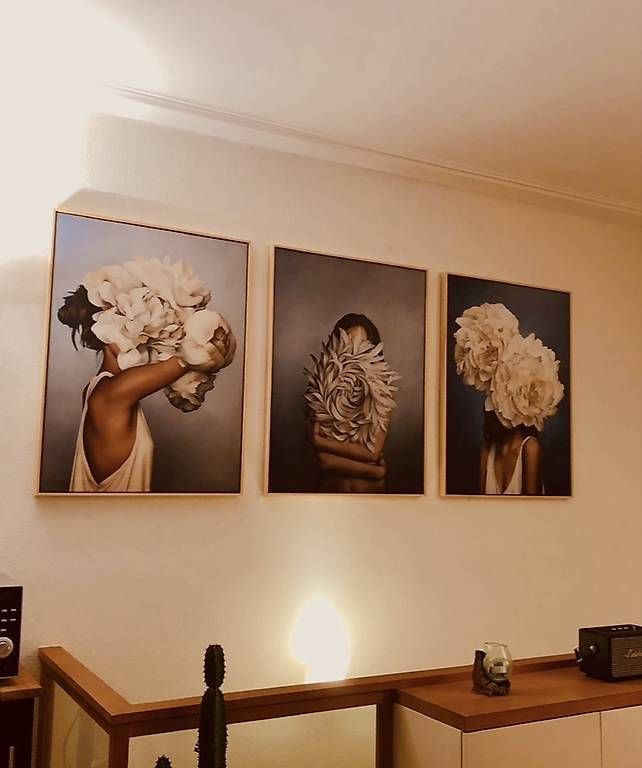 Poster & Bilder: Leinwandbild – Neu und originalverpackt aus Basel von aganz 3