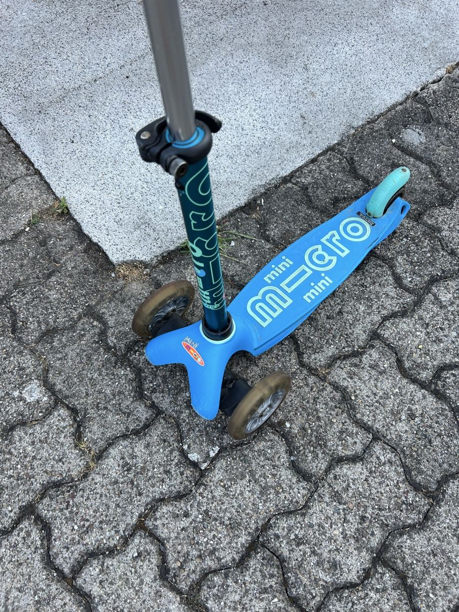Micro Fahrzeuge für Kinder: Micro Scooter mit mit leuchtenden Rädern – Gebraucht aus Uerikon von Saffagirl 4