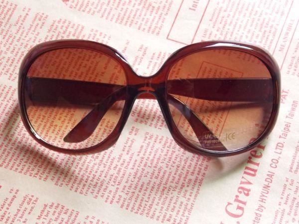 Brillen & Gläser: Lunettes soleil préférées paris Hilton – Neu und originalverpackt aus Morges von M-Store 2