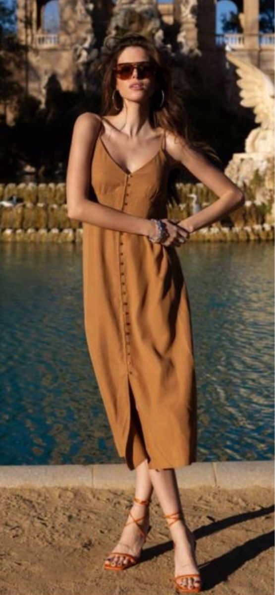 Vestiti: Elora Midikleid aus karamellfarbenem Leinen – Nuovo e nell'imballaggio originale da Neerach venduto da Lila0402