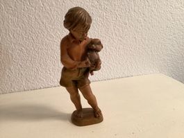 Holzfigur “Knabe mit Kaninchen“ Handarbeit Südtirol