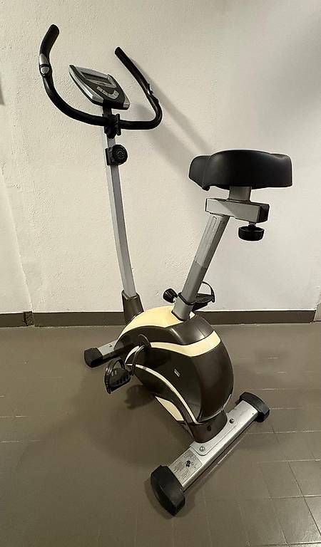 Vélos d'appartement: Vélo fitness – D'occasion à Farvagny-le-Petit par sve_2wt2