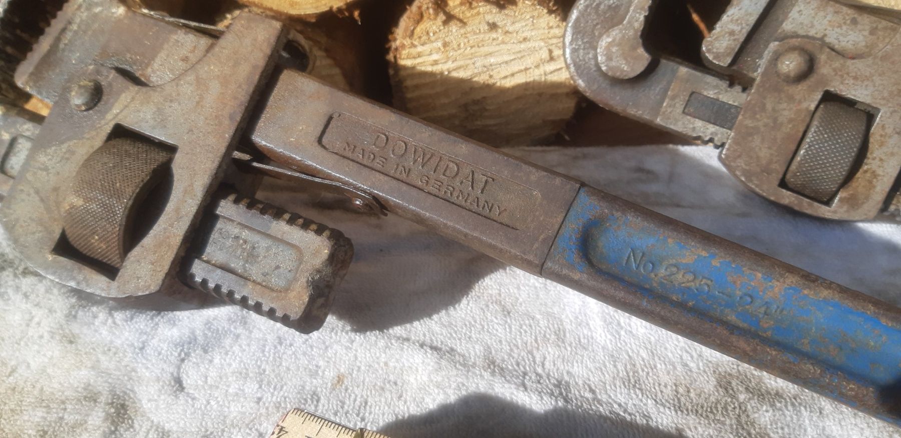 Tutti gli attrezzi: 2 grosse , robuste Rohrzangen – Usato da Wolfhalden venduto da Quiria68 1