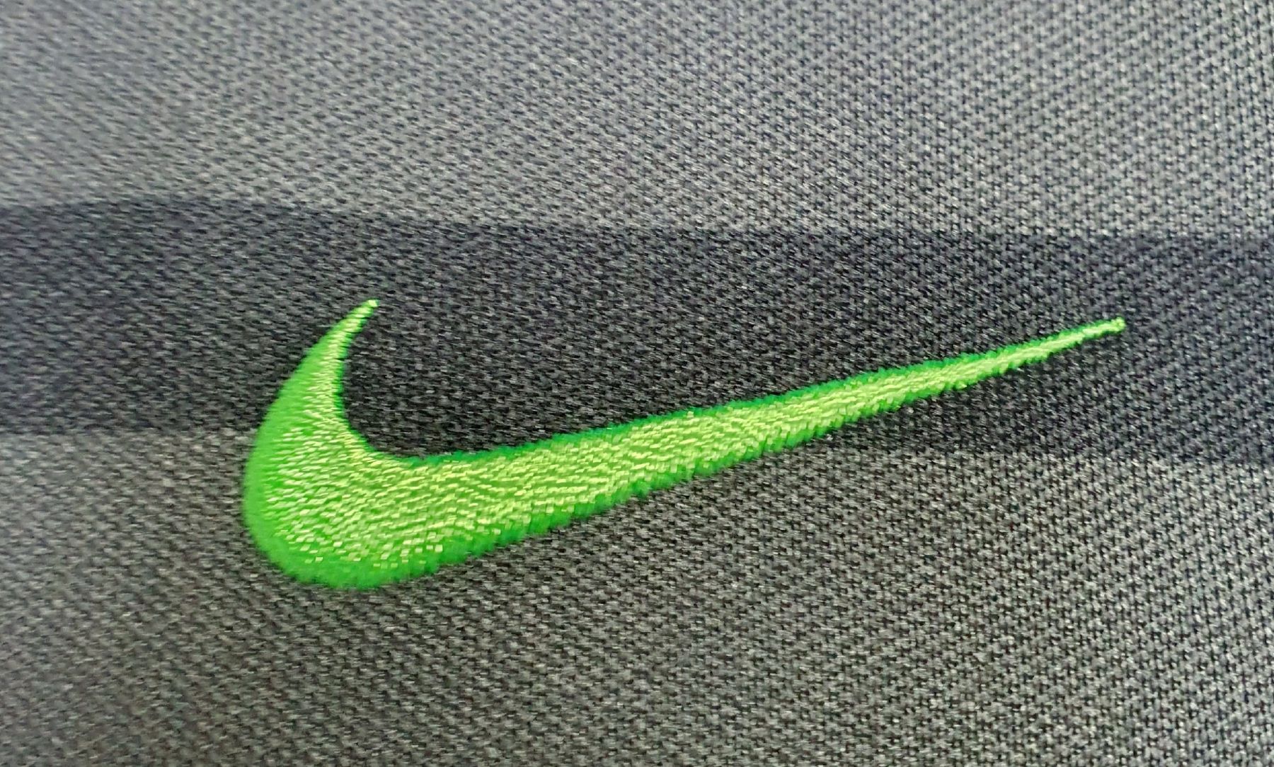 Nike Giacche: Nike 11/12 Celtic Jacke Gr. M – Nuovo (secondo la descrizione) da St. Gallen venduto da CaliSunshine 3