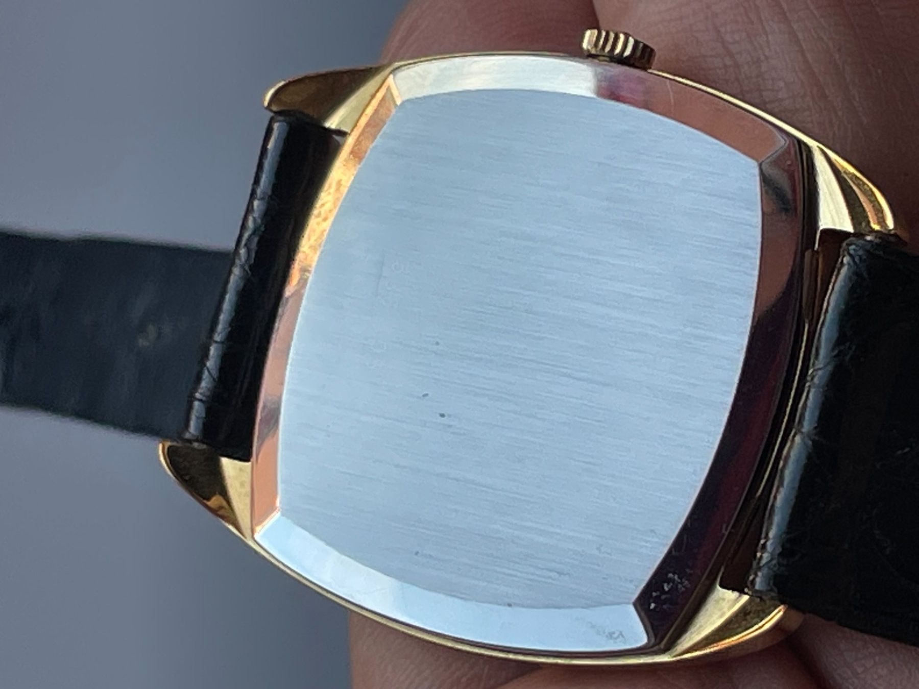 Universal Genève Orologi: UNIVERSAL GENÈVE GILT SHADOW AUTOMATIC ULTRA-SLIM – Usato da Rorschach venduto da Spektar 5