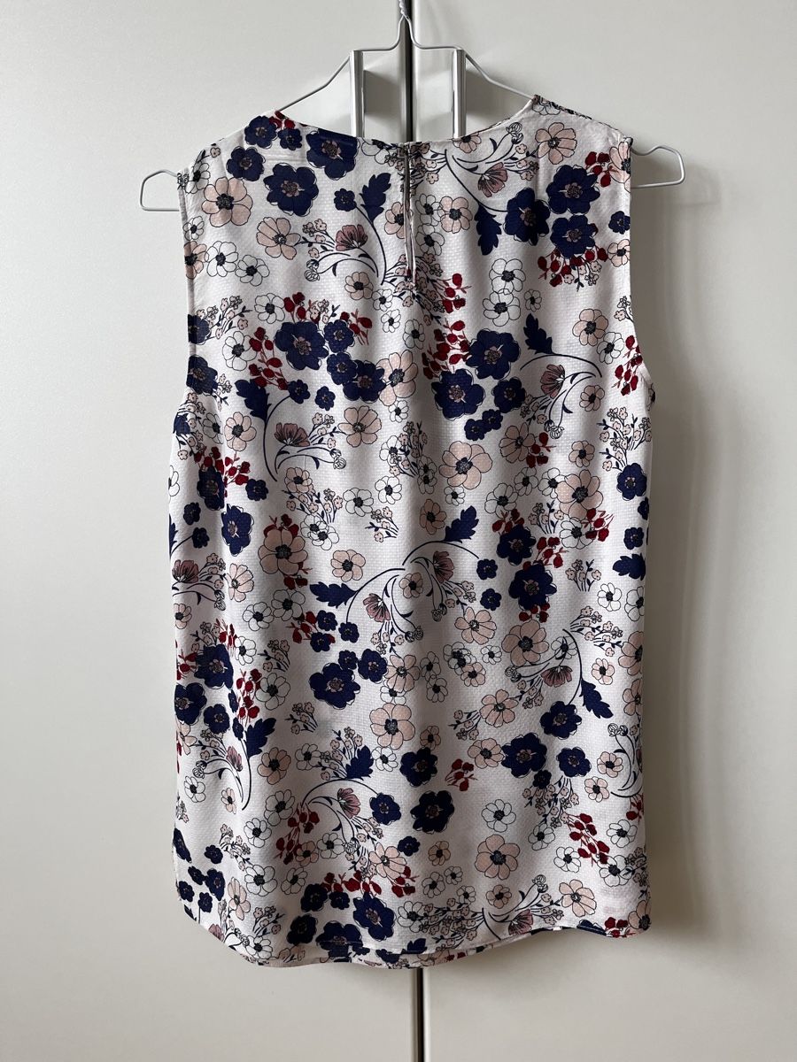 Massimo Dutti Top: Massimo Dutti Top, Grösse 38, Blumenmuster, Sommerlich! – Usato da Zürich venduto da Kleanthy 1