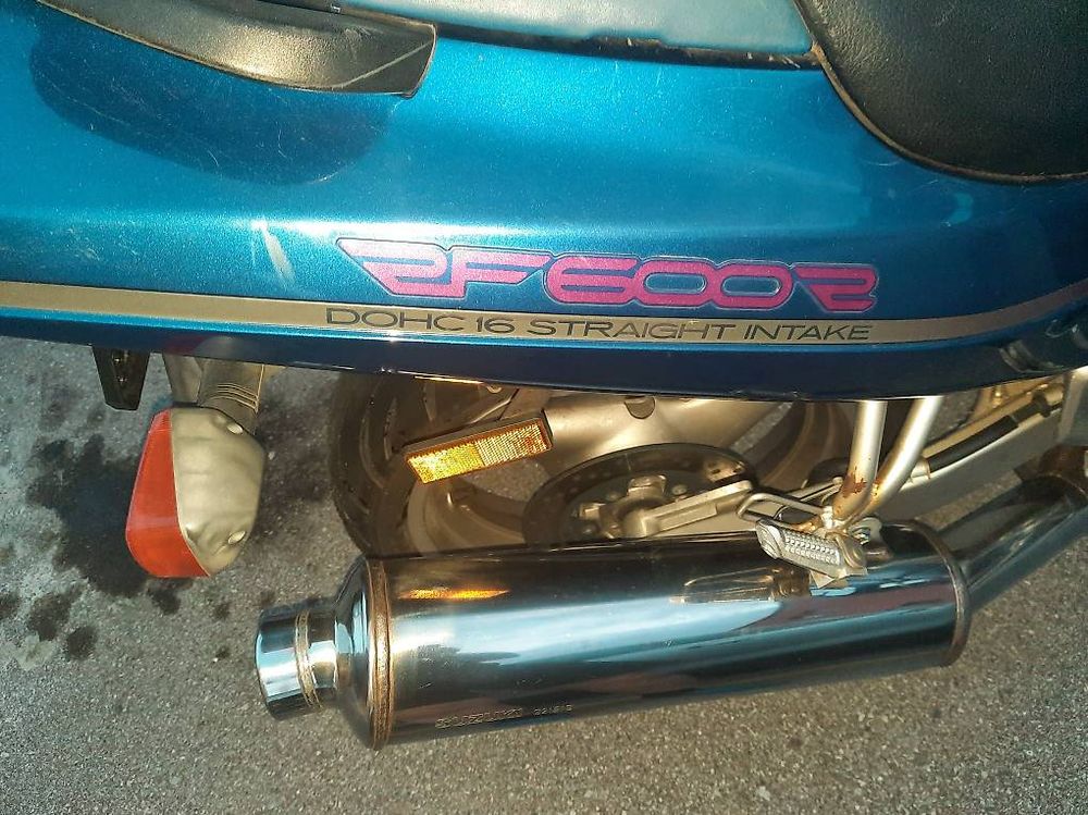 Strada: suzuki RF 600 F – Usato da Quartino venduto da Domenighetti01 2