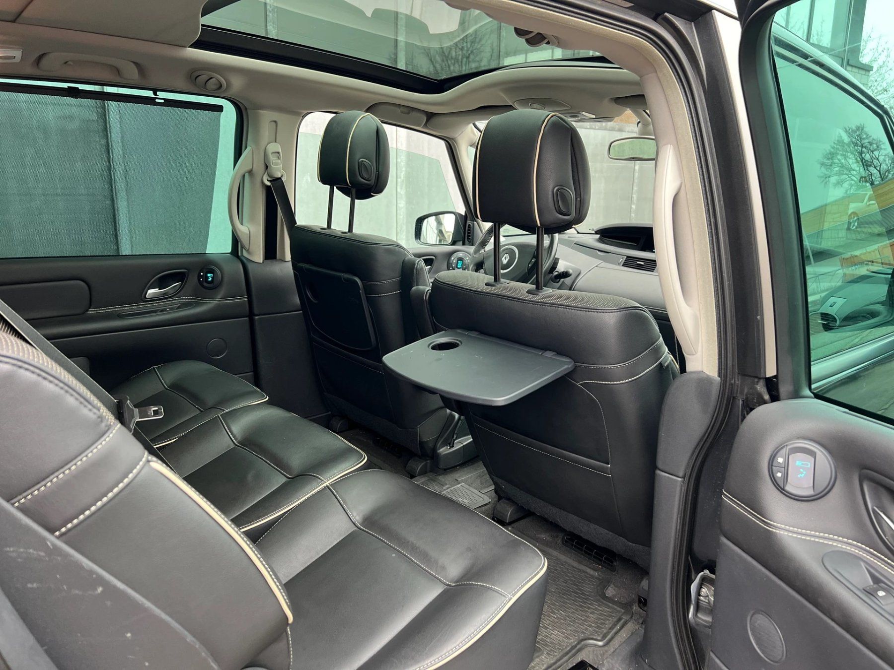 Renault Autos: Renault Grand Espace 2.0 dCi175 Initiale Automatic – Gebraucht aus Rorschacherberg von syncesi 5