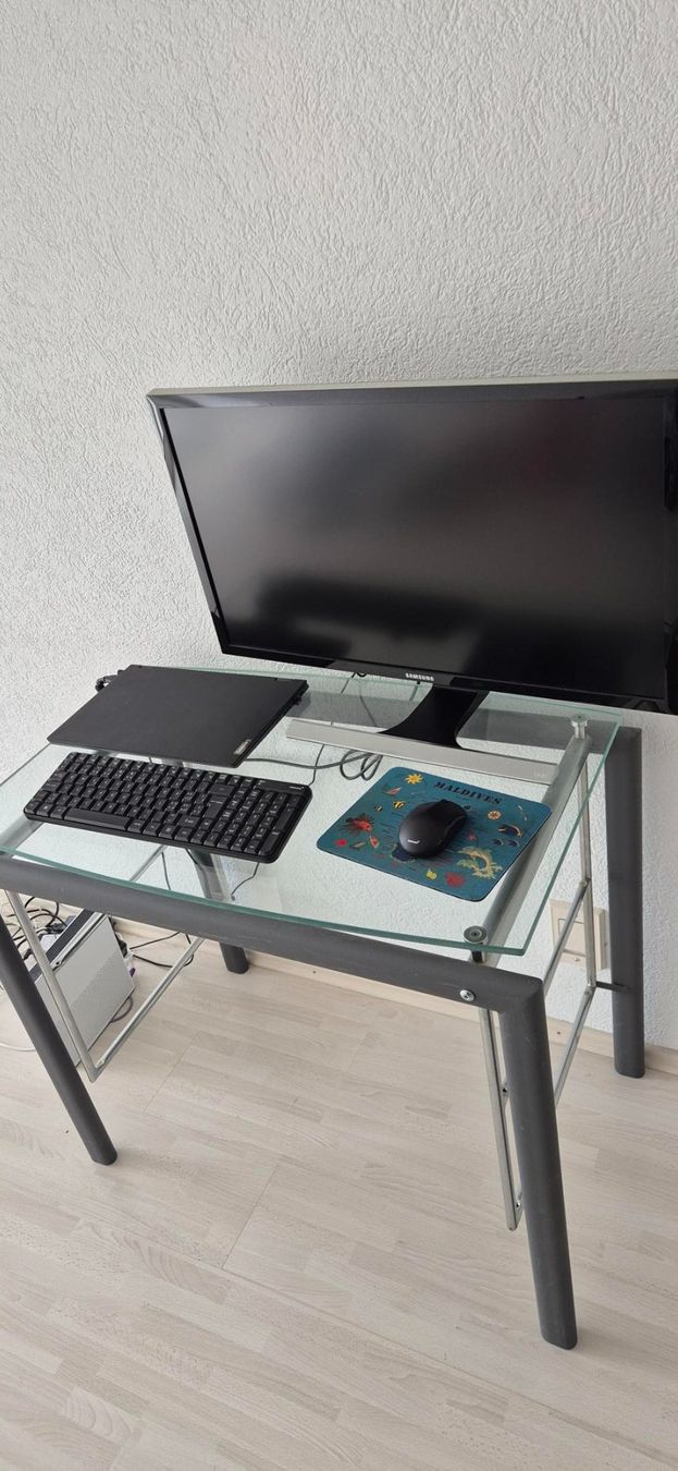 Mobili TV: Fernseh-/PC-Möbel Glas Metall gebraucht – Usato da Oekingen venduto da knechtd 3