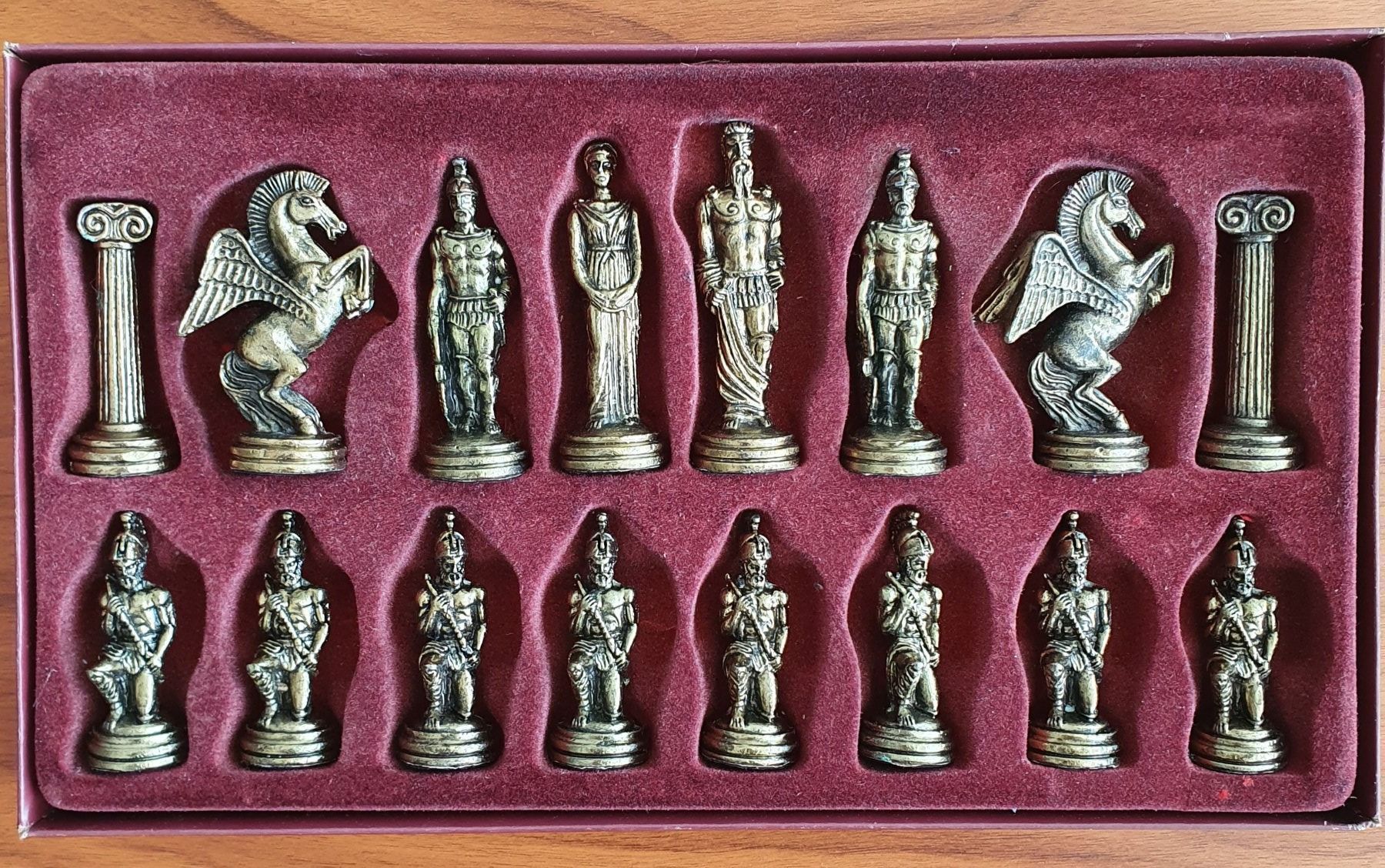 Statuette: Schachfiguren aus Metall – Nuovo (secondo la descrizione) da Fischbach-Göslikon venduto da Rosatt 1