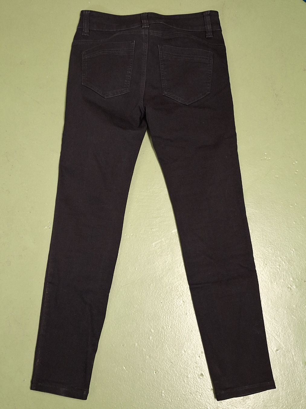 Jeans: Schwarze Jeans – Usato da Niederglatt ZH venduto da Bobsli