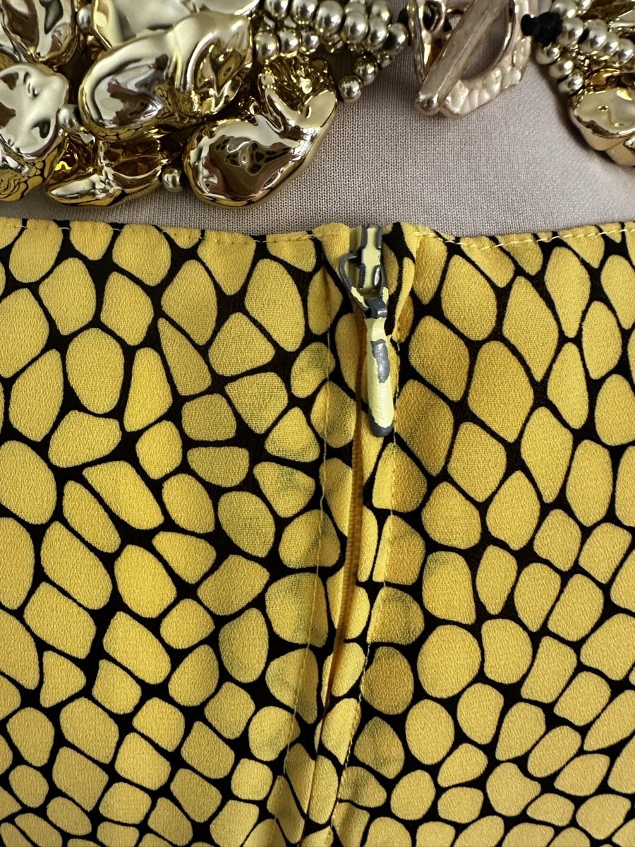 Vestiti: Robe jaune sans manches imprimé serpent taille 40 42 – Usato da Châtelaine venduto da Alexandra.jankowski 4