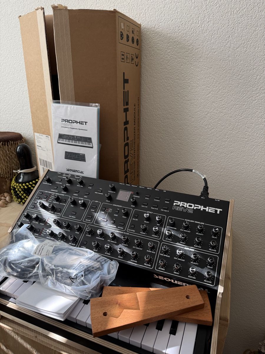 Musikinstrumente: Synthesizer Sequential Prophet Rev2 Desktop & Woodrack – Gebraucht aus Oberegg von glennius94 5