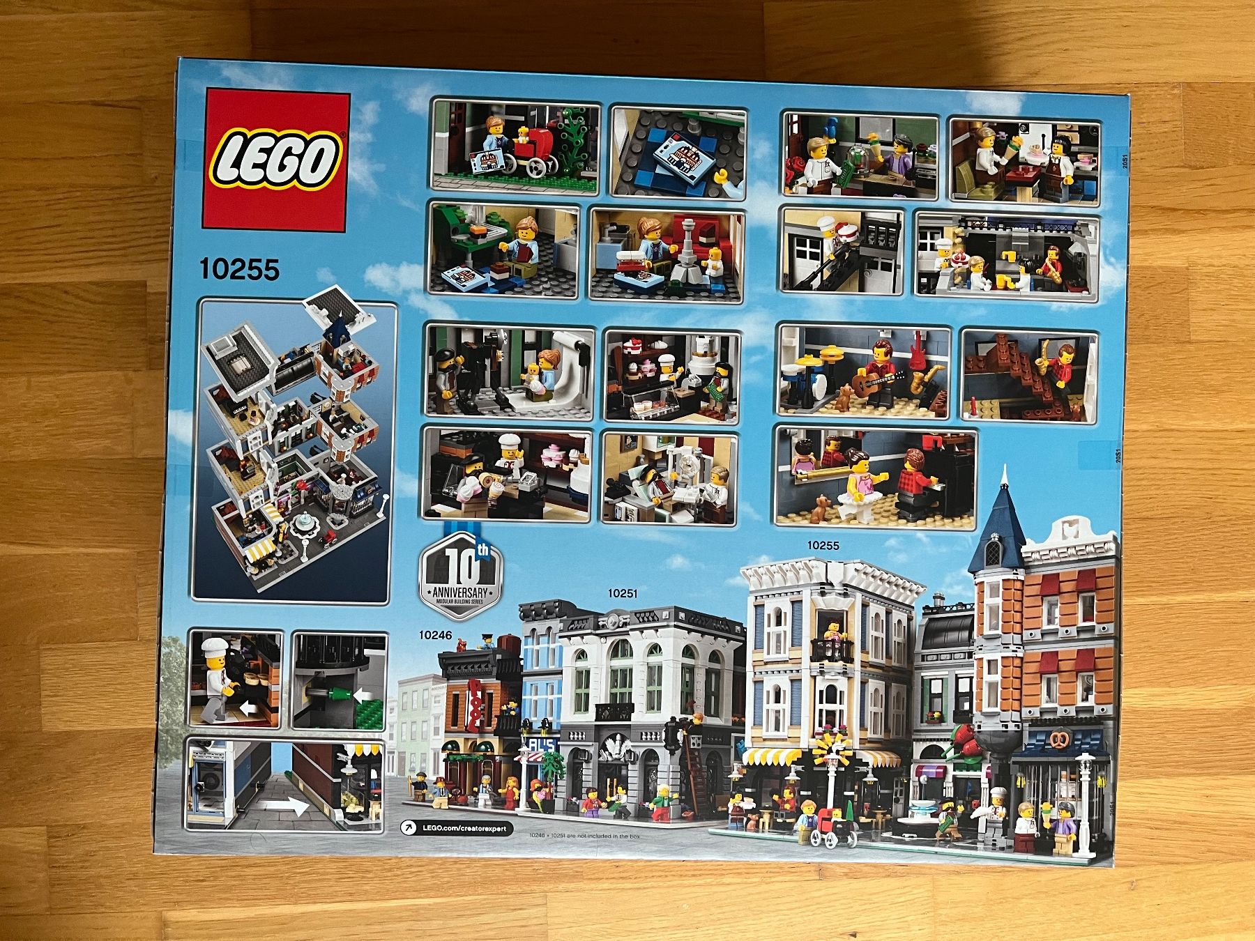 Lego Giocattoli: Lego 10255 Expert Stadtleben / Neu & Orginalverpackt – Nuovo (secondo la descrizione) da Wallisellen venduto da Eneaorik 2