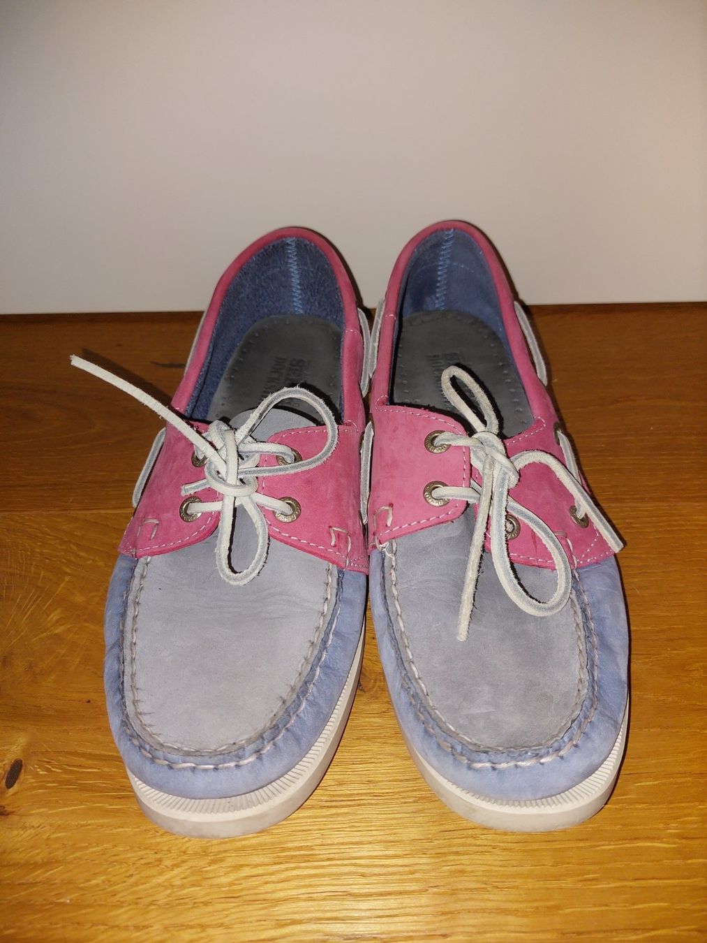 Sebago Damenschuhe: Echt Leder Sneaker / Selgelschuhe Sebago – Gebraucht aus Titterten von fra_v27g 1