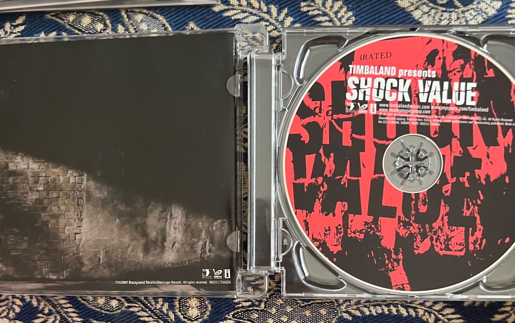 CDs: Timbaland presents Shock Value CD – Gebraucht aus Basel von Caramelbonbon 2