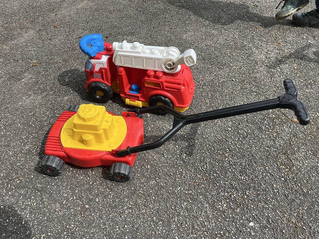 Tagliaerba: Feuerwehrauto u. Rasenmäher – Usato da Binningen venduto da Lumbatius