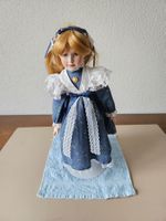 Schöne Puppe aus Mamas Sammlung