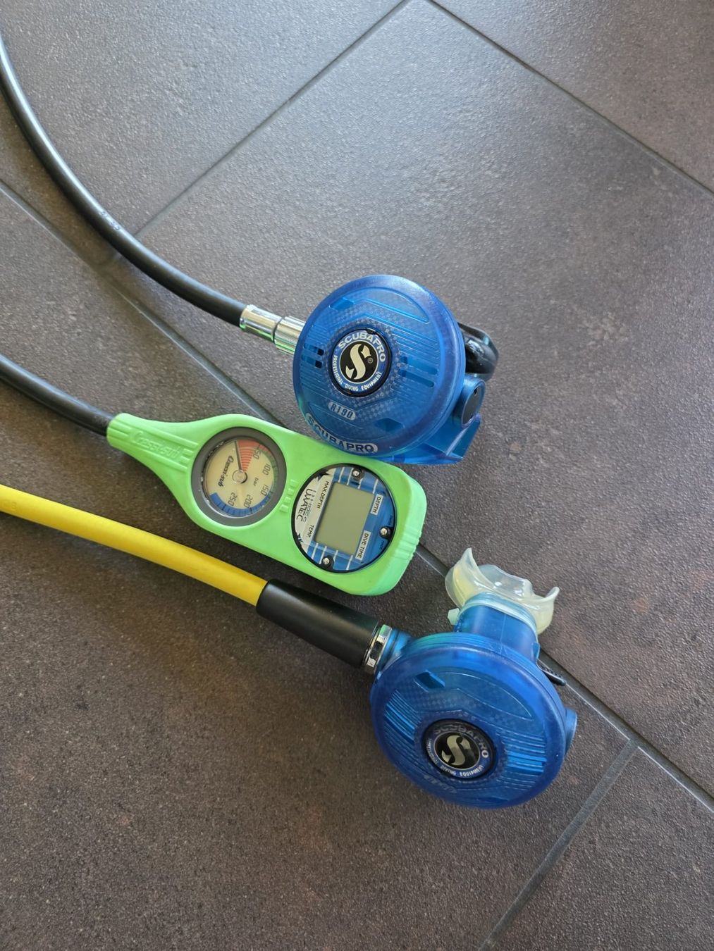 Scubapro Atemregler & Jackets: Scubapro MK20 mit Uwatec Tauchcomputer und Finimeter+Octopus – Gebraucht aus Seeberg von cinderella003