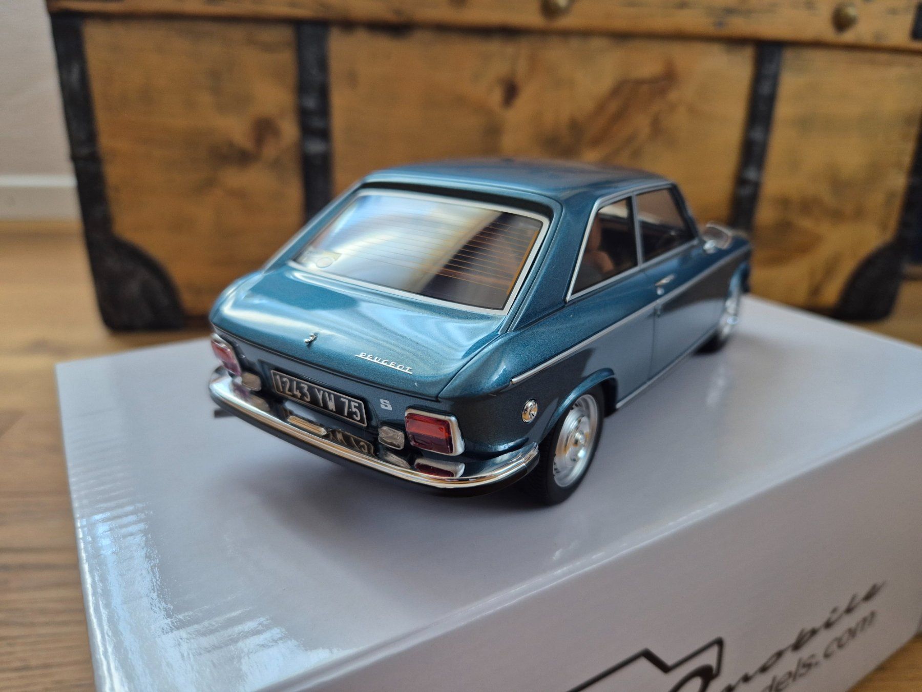 Peugeot Modellautos: Peugeot 304 S Coupe 1:18 Modellauto Oldtimer – Neu und originalverpackt aus Trimbach von Ramsi1270 1