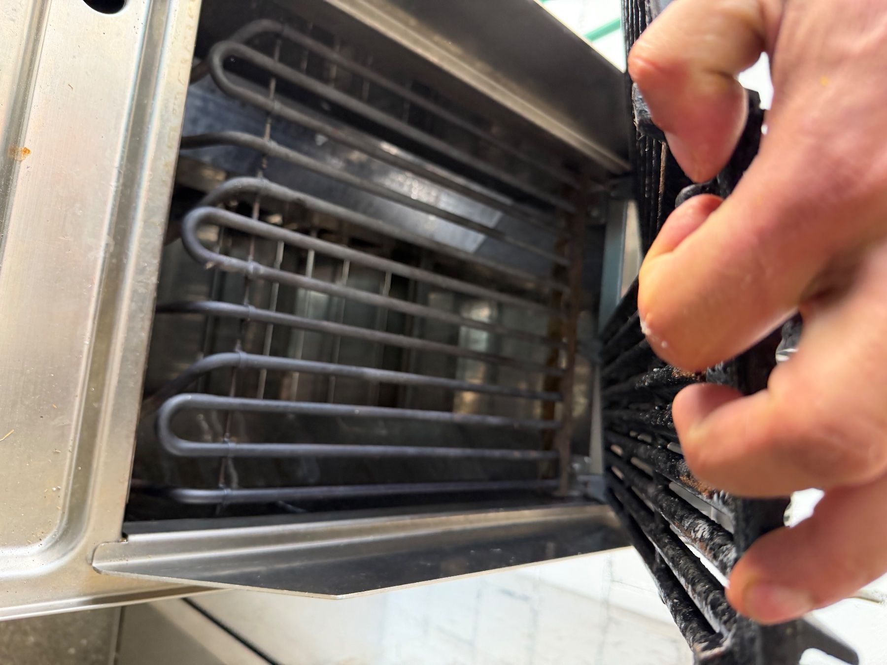 Griglie: Wassergrill Elektrogrill Gastronomie – Usato da Weesen venduto da AmdenLodgeOliEschler 2