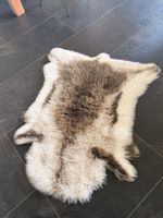 Fellimitat-Teppich: Gemütliches Lammfell zur Dekoration 🐑