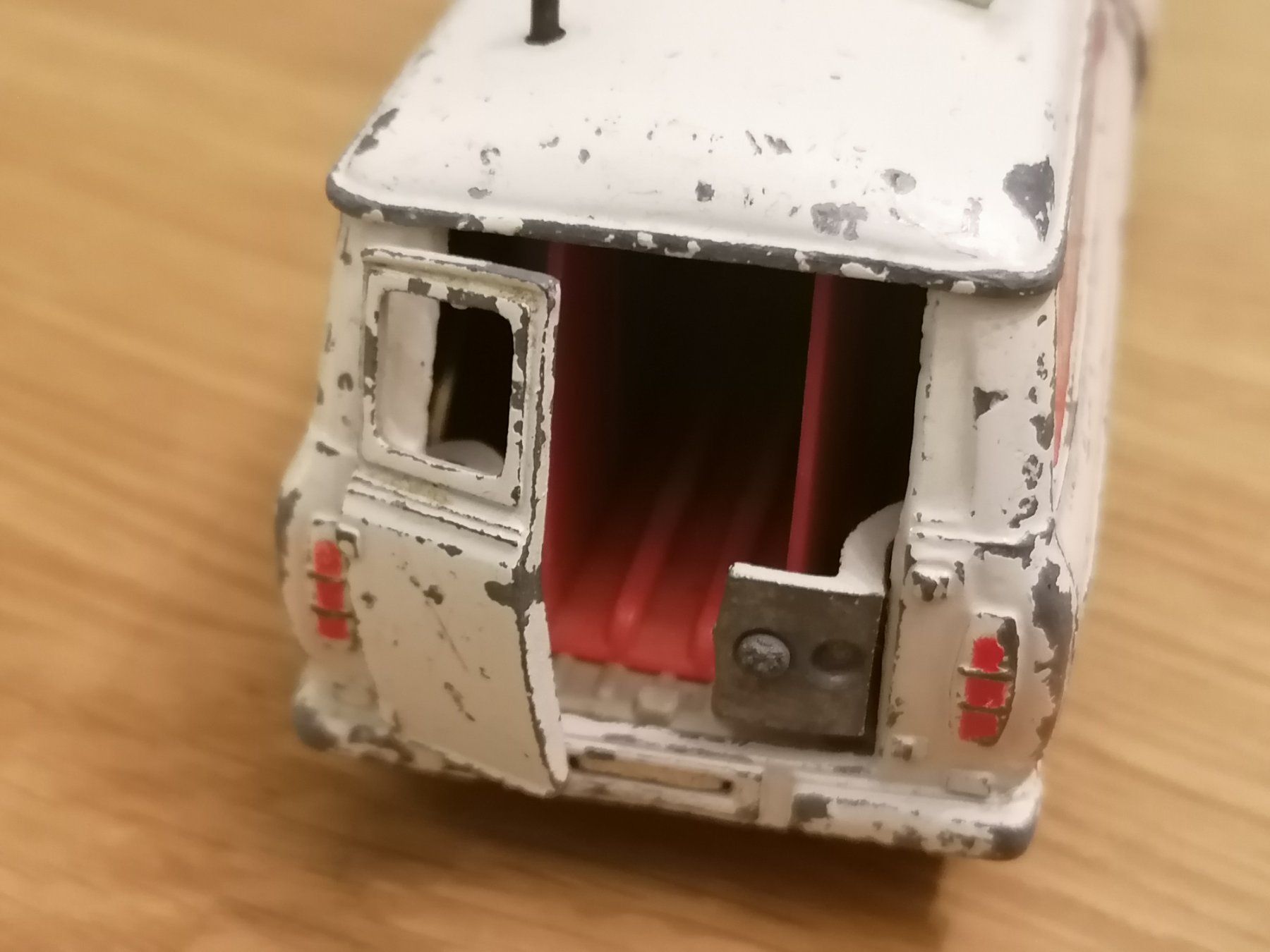 Dinky Toys Modellini d'auto: Dinky Toys - Ford Transit Van – Difettoso da Basel venduto da vintagecollector 3