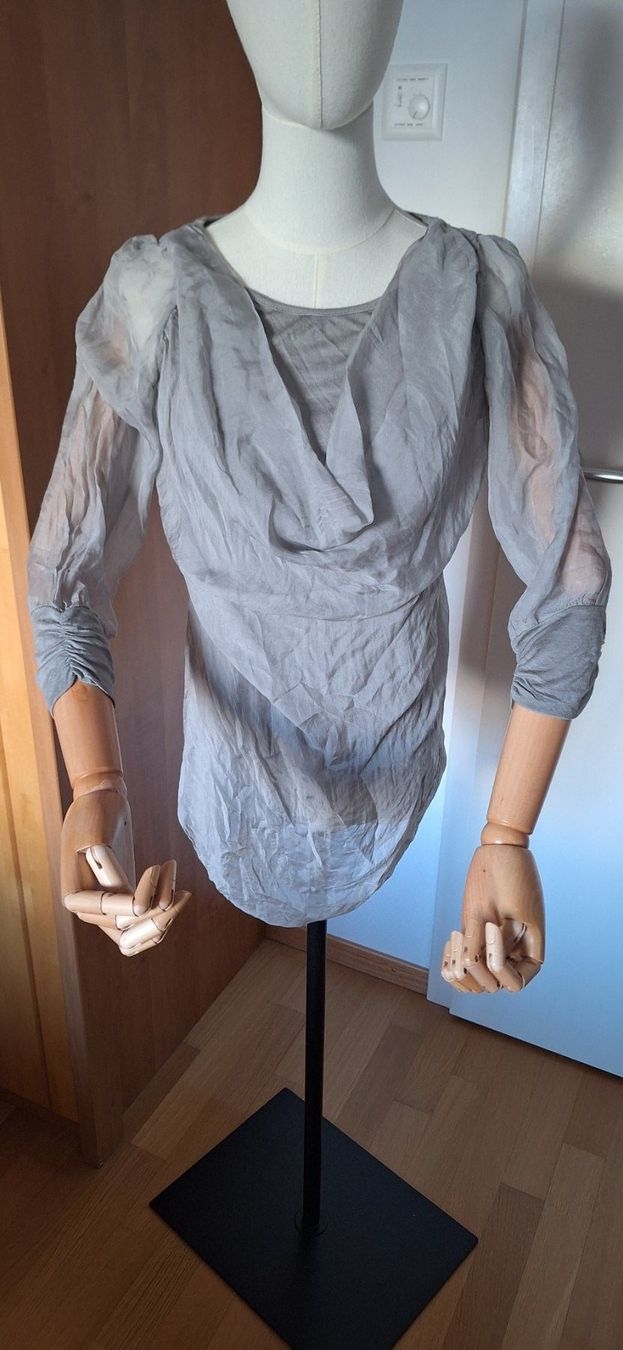 Maglioni & Felpe: pull gris, manche voile – Nuovo (secondo la descrizione) da Lussery-Villars venduto da pousinete02