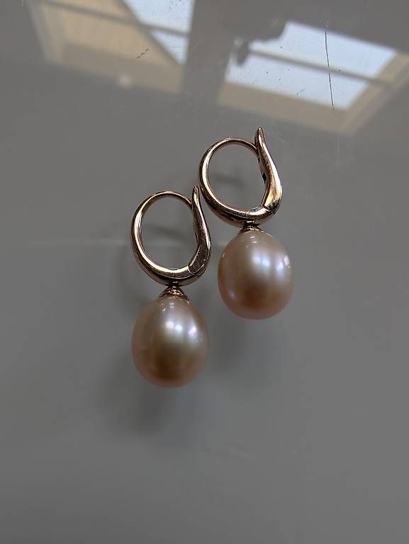 Boucles d'oreille: Ohrringe mit Perlen rose – D'occasion à Konolfingen par Honey870