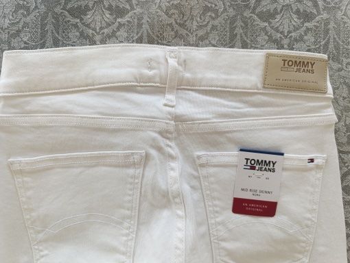 Jeans: Tommy Hilfiger Jeans, Gr. 25, Neu – Nuovo (secondo la descrizione) da Hergiswil NW venduto da pol_9dl8 7