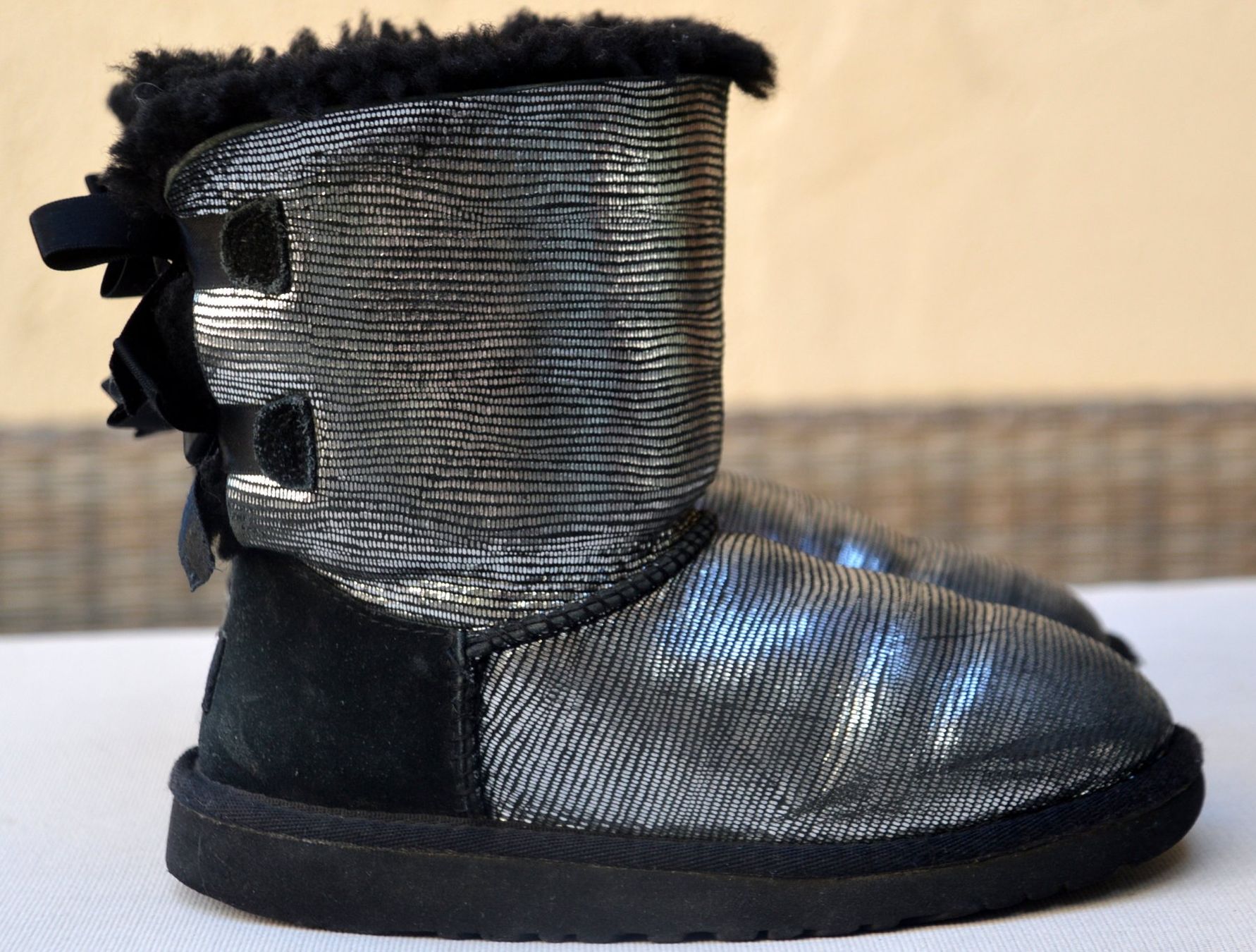 Ugg Scarpe per ragazze: Boots /  bottes UGG T Bailey Bow Lizard Toddler .32 – Usato da Collonges venduto da arashee